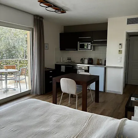 Apartment En Bord De Riviere, Pres Des Plages *